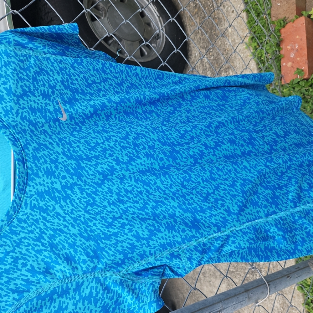 Nike Blue Patterned Athletic Shirt